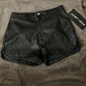 Faux leather shorts sz L dolls kills